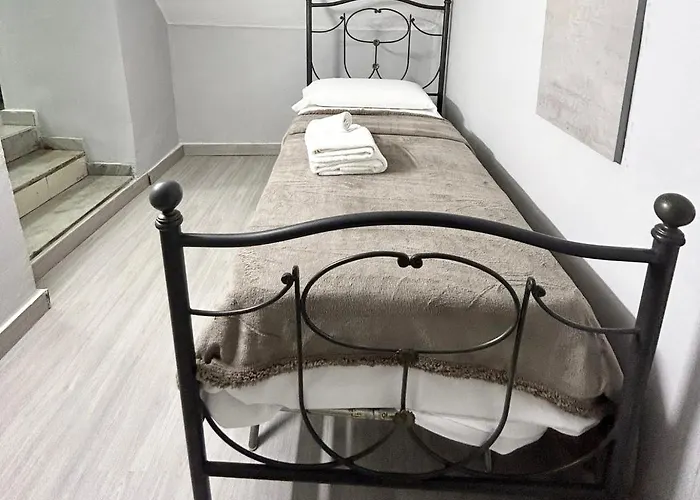 Pontenuovo 6E8 House